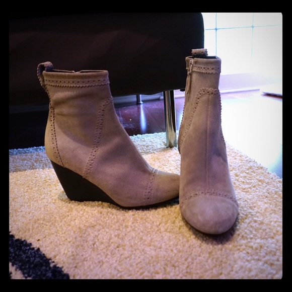 Balenciaga Grey suede Ankle Boot size 35!!! - Picture 1 of 4